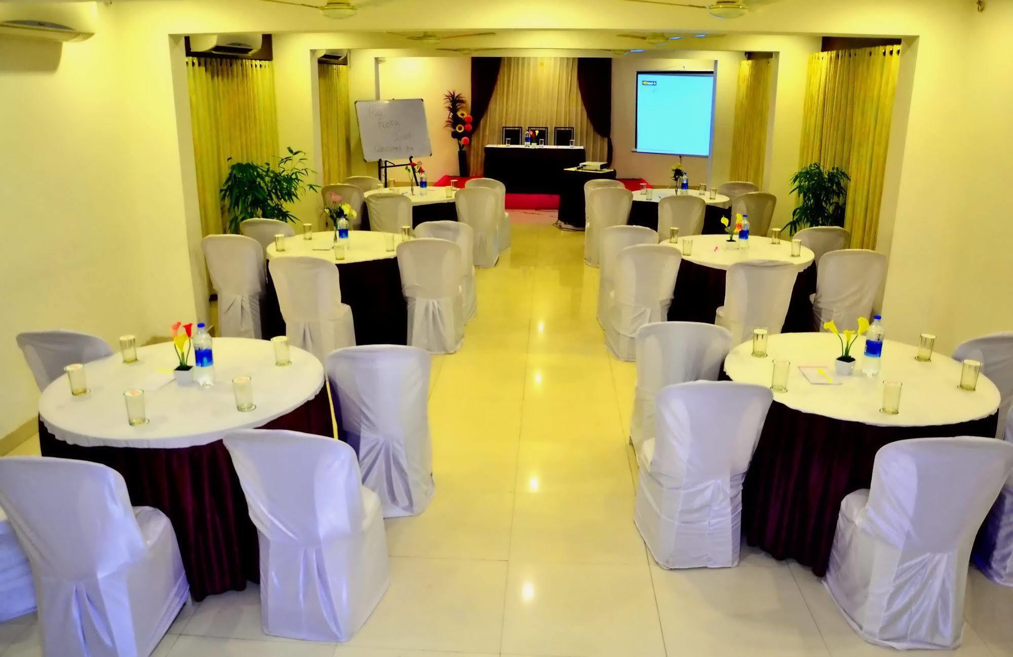 Treebo Flora Inn Nagpur Exterior foto