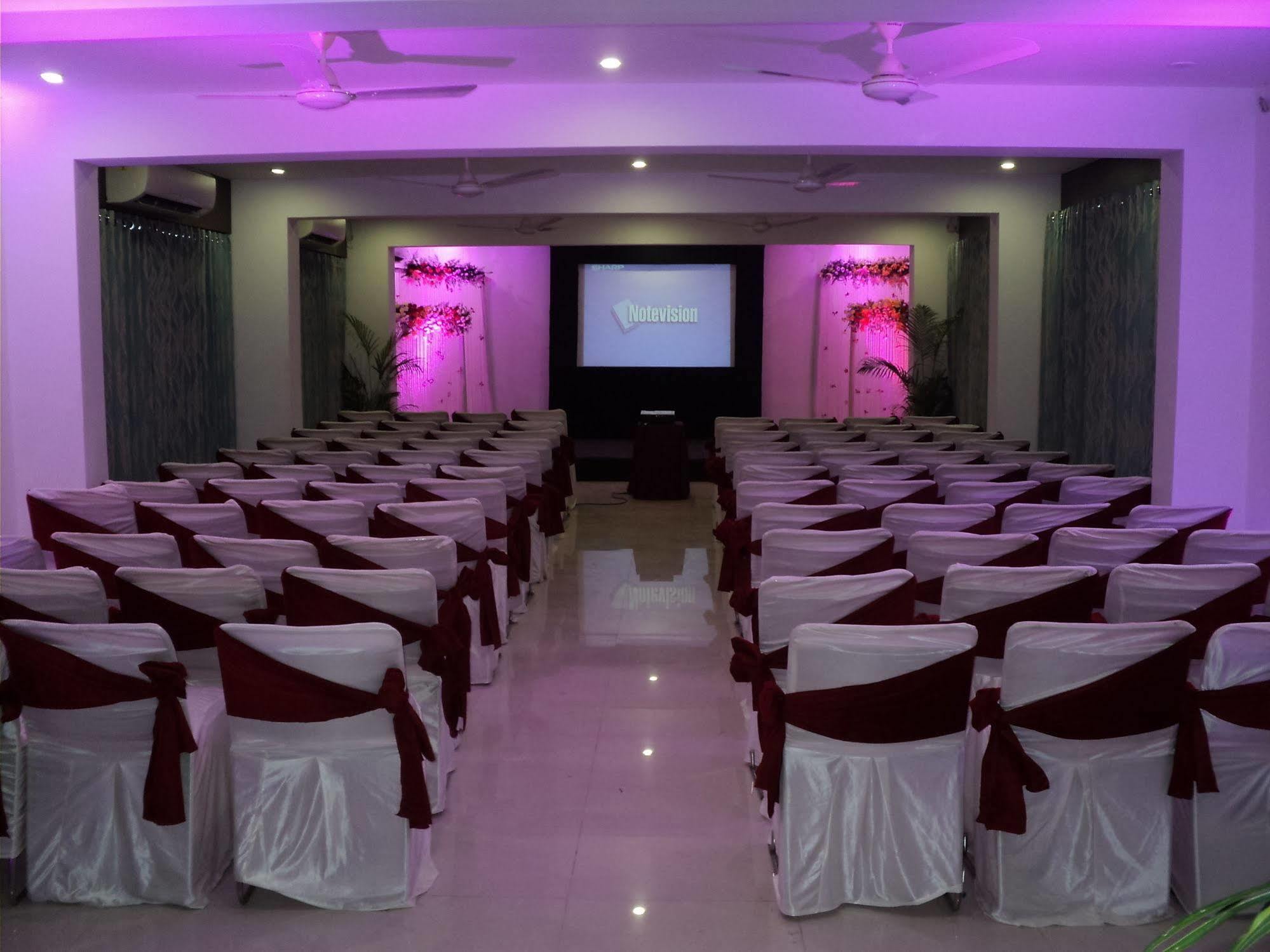 Treebo Flora Inn Nagpur Exterior foto