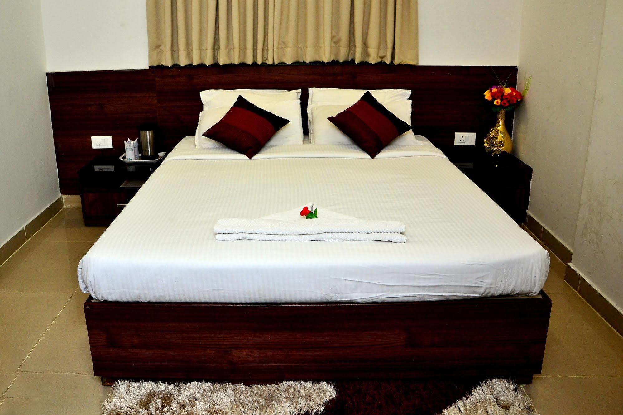 Treebo Flora Inn Nagpur Exterior foto