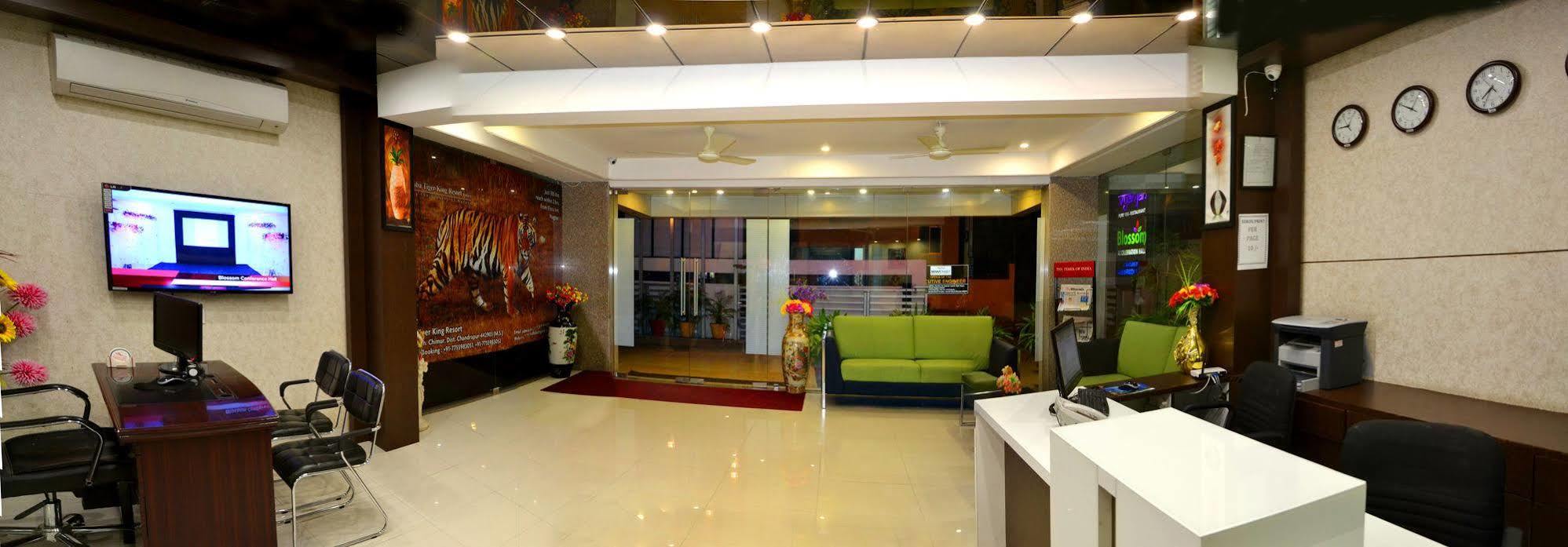 Treebo Flora Inn Nagpur Exterior foto